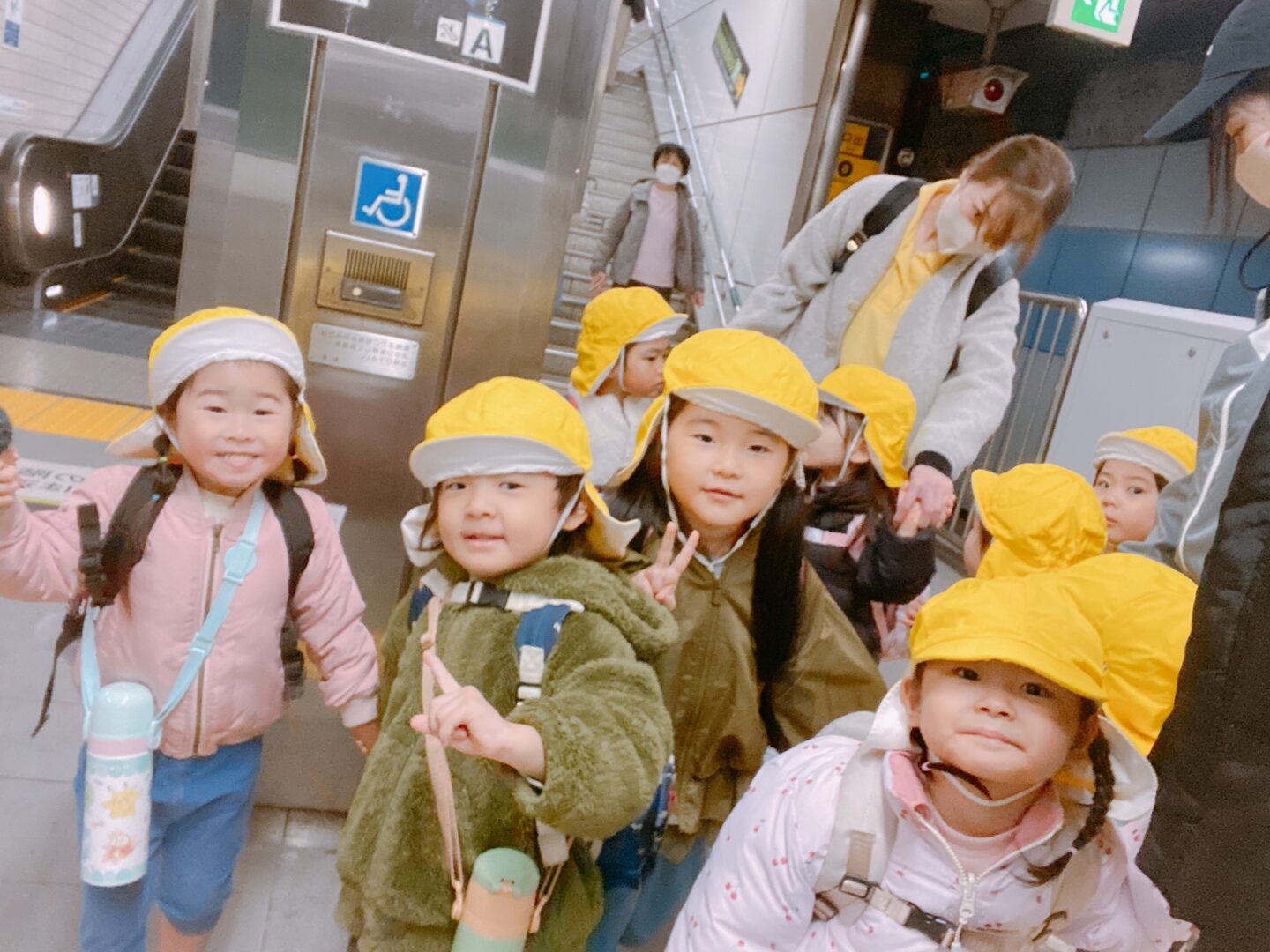 秋の遠足(2,3歳児)|大阪の企業主導型保育園リコラ