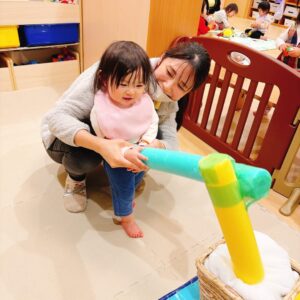 お餅つきあそび|大阪の企業主導型保育園リコラ